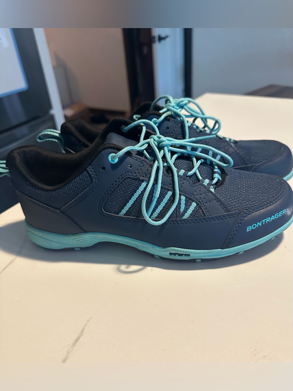 Bontrager Women's Cycling Shoes Navy and Teal- Size 8.5